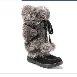 NWT Eskimo boots